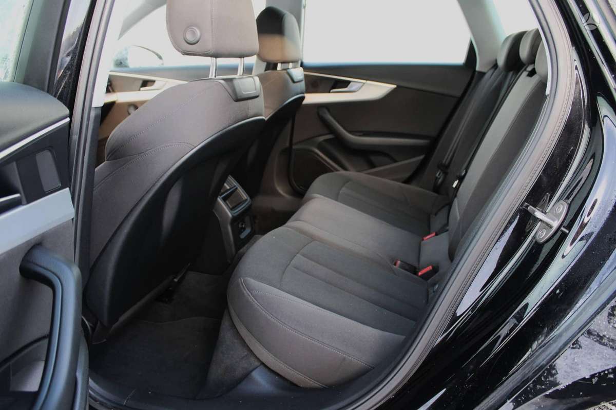 Audi A4, 2.0 l., Универсал