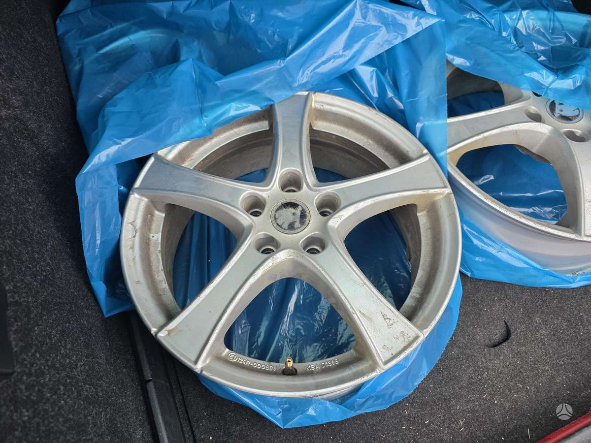 Volkswagen, light alloy, R17