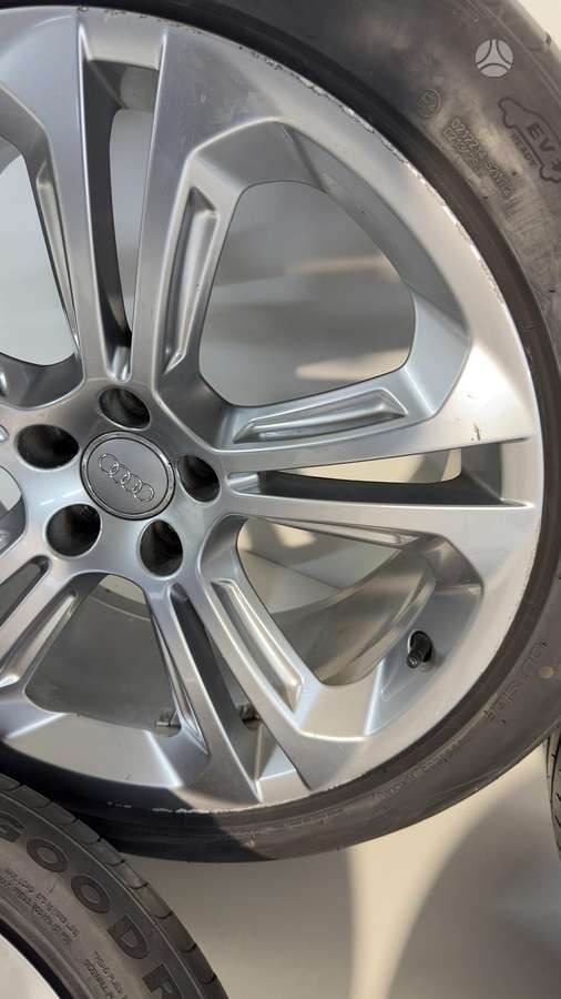 Audi, light alloy, R20
