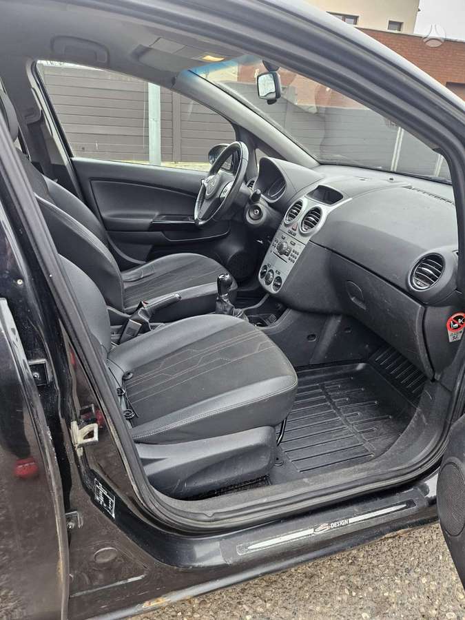 Opel Corsa, 1.3 l., hatchback