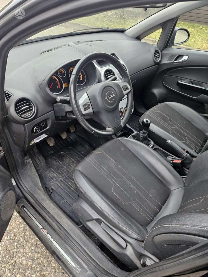 Opel Corsa, 1.3 l., hatchback