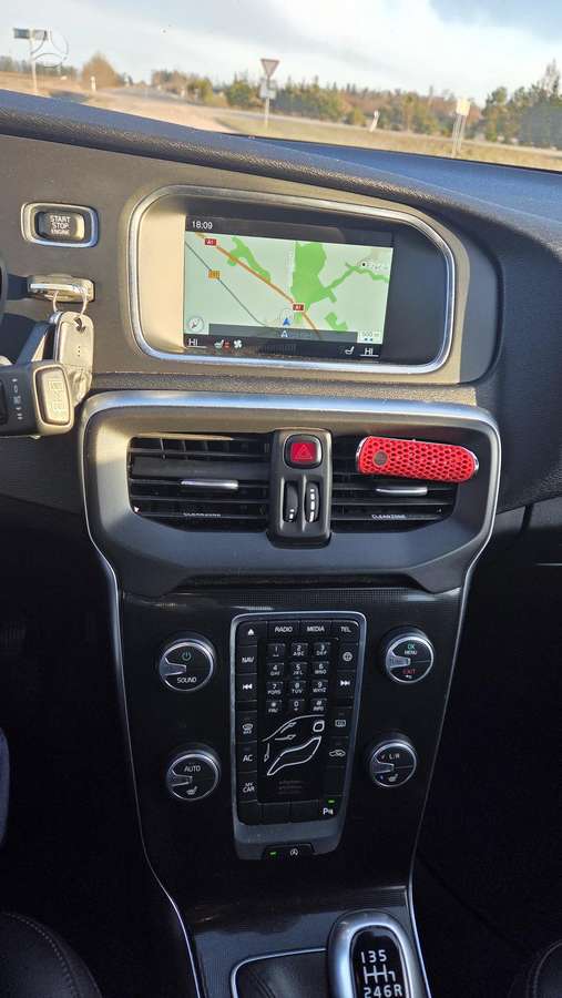 Volvo V40, 2.0 l., universalas