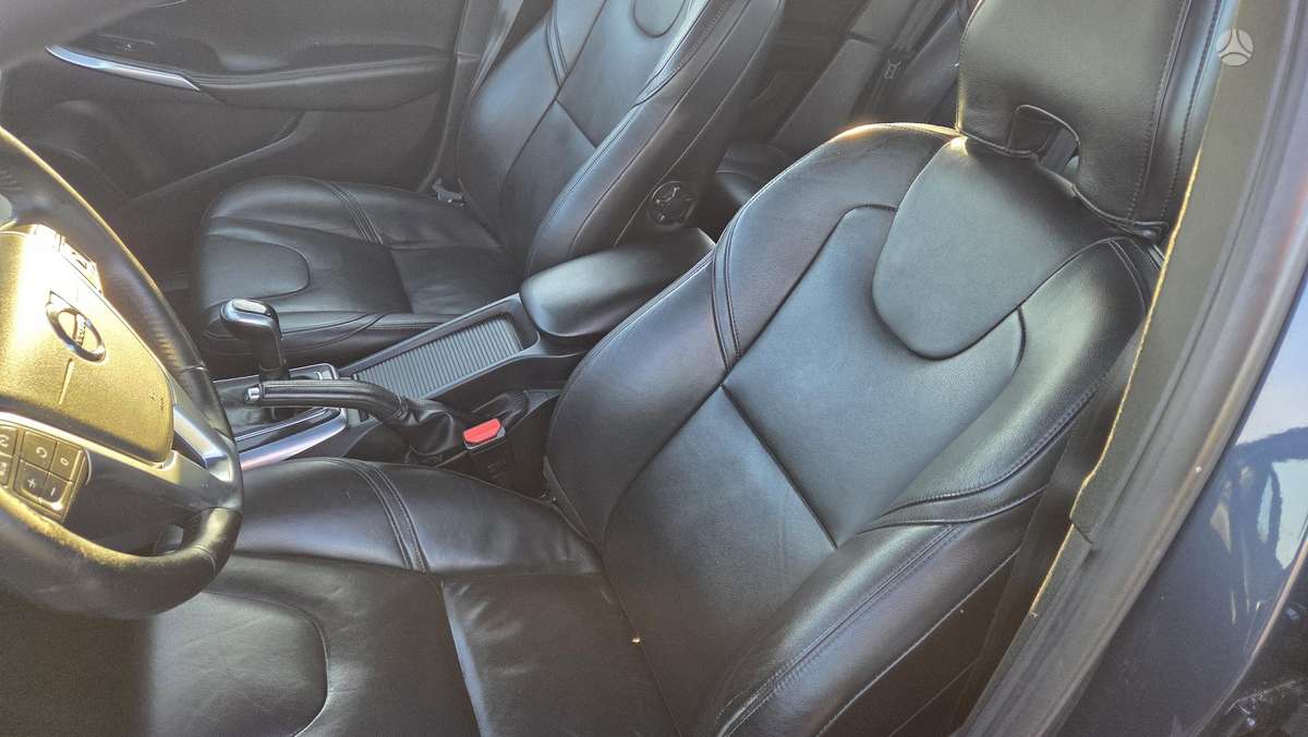 Volvo V40, 2.0 l., universalas