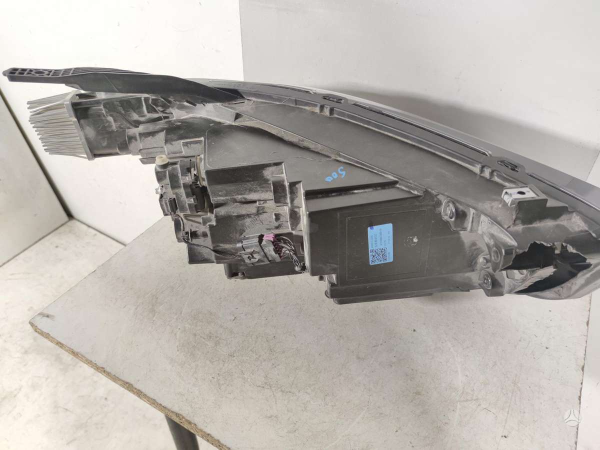 MG ZS, 11275385, lights