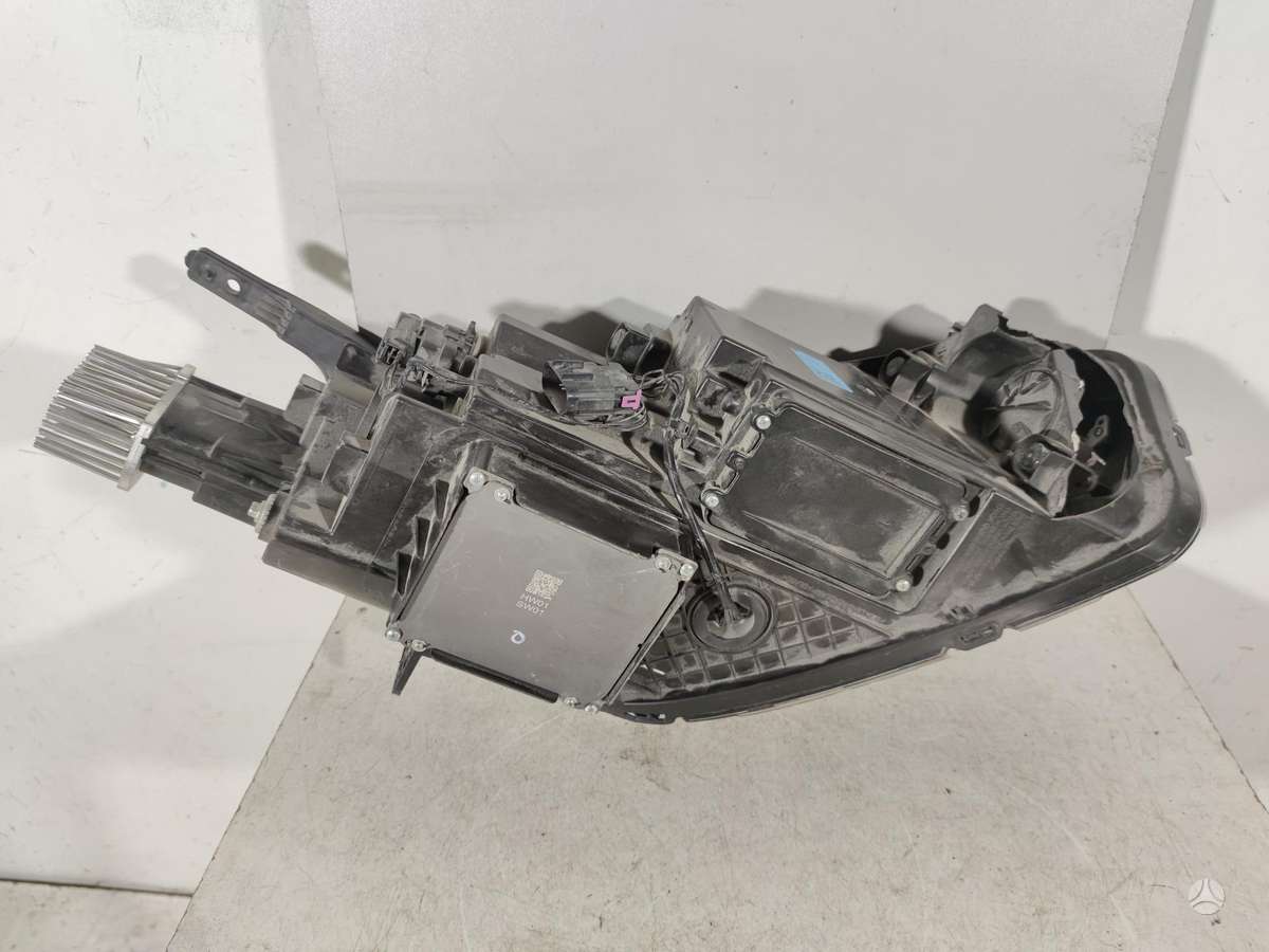 MG ZS, 11275385, lights