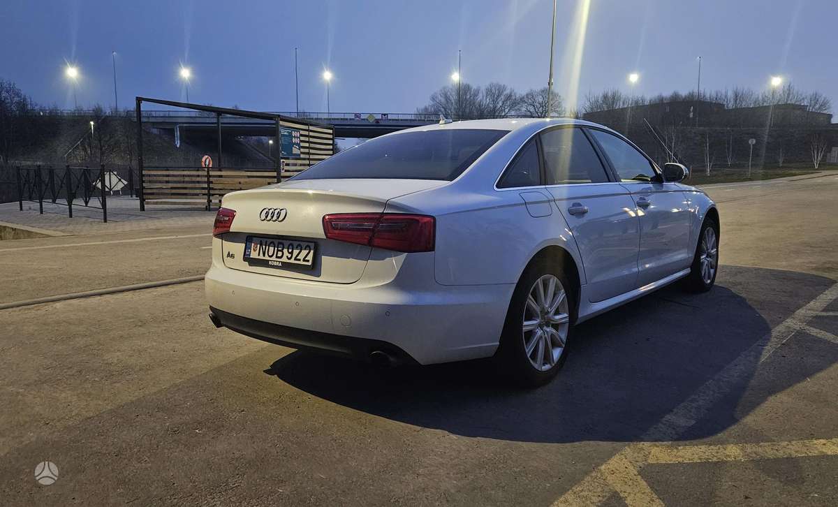Audi A6, 2.0 l., Седан