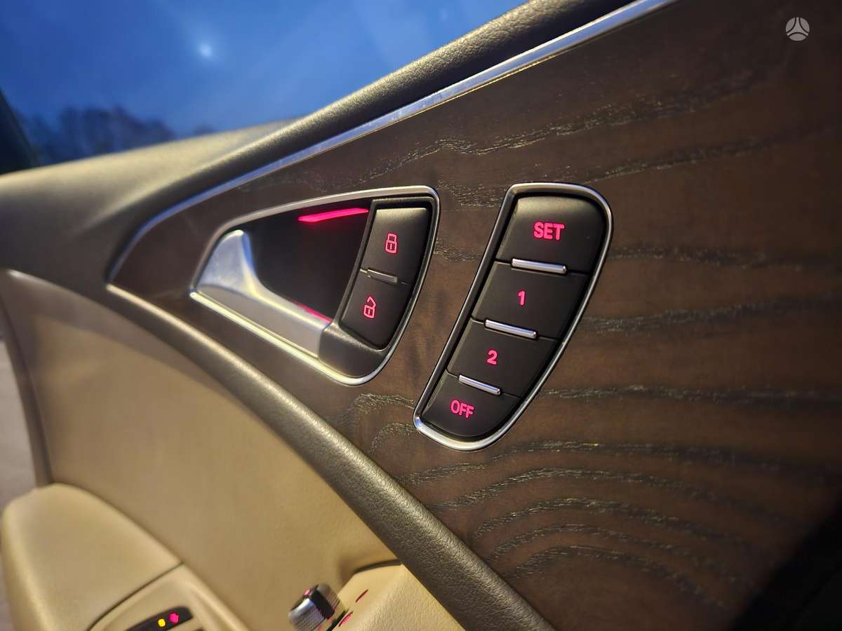 Audi A6, 2.0 l., Седан