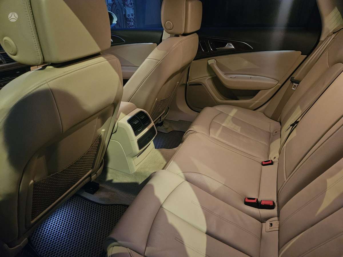 Audi A6, 2.0 l., Седан