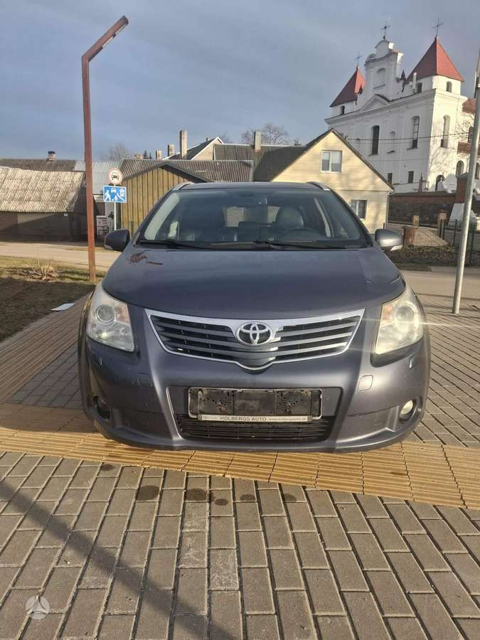 Toyota Avensis - 9