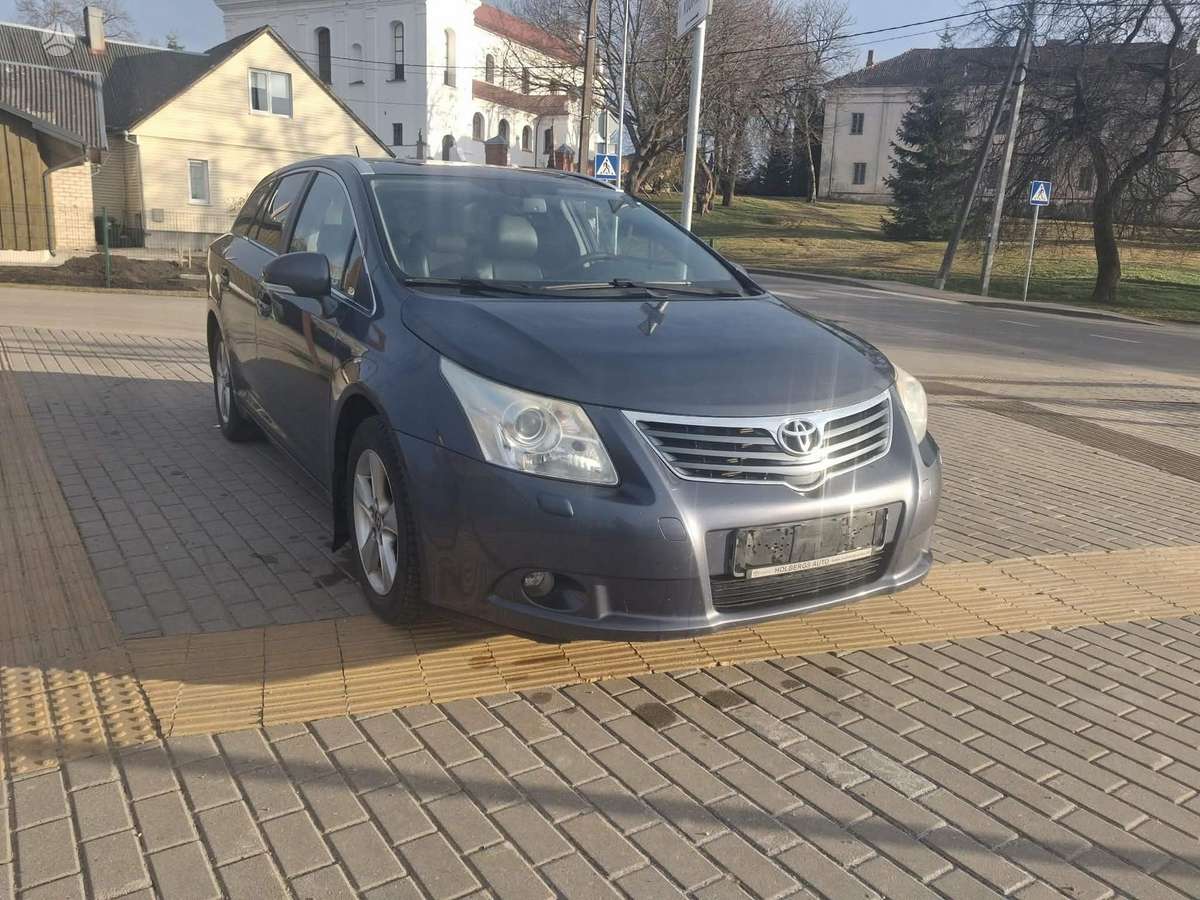Toyota Avensis - 7