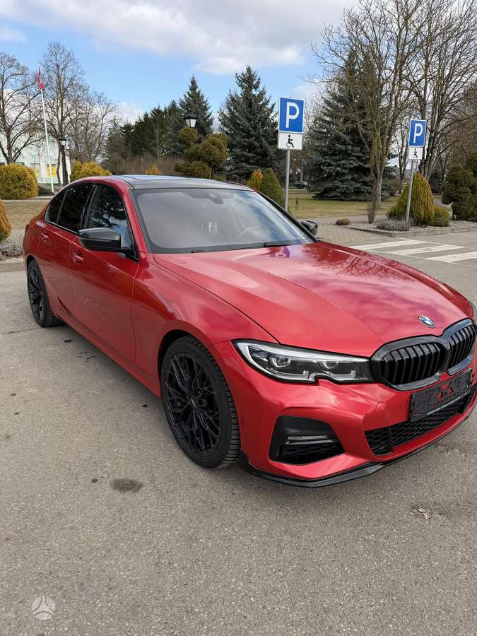 BMW 330, 2.0 l., Седан