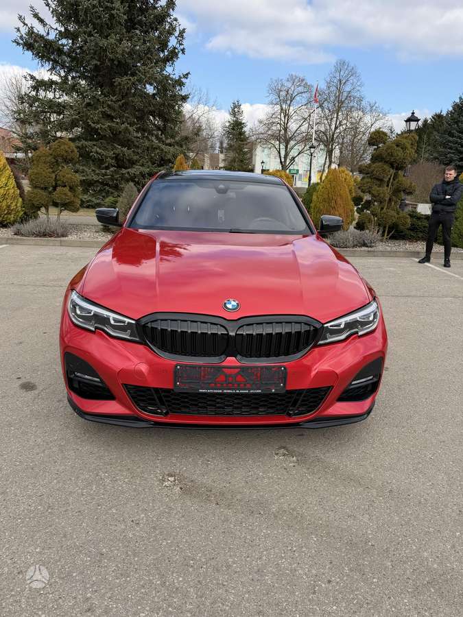 BMW 330, 2.0 l., Седан