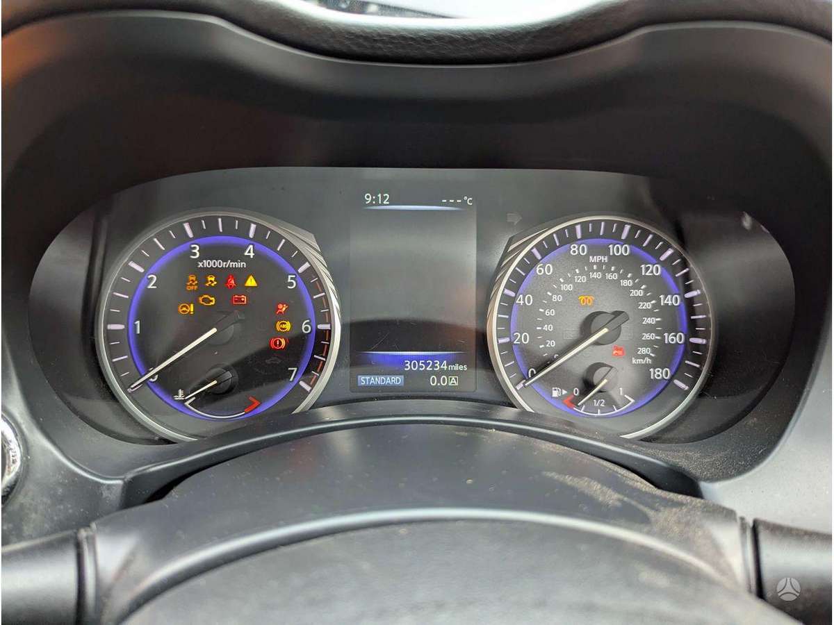 Infiniti Q50 engine