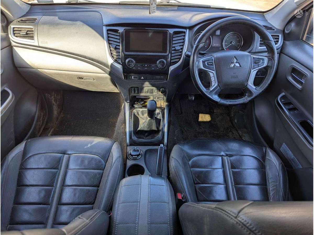 Mitsubishi L200 двигатель
