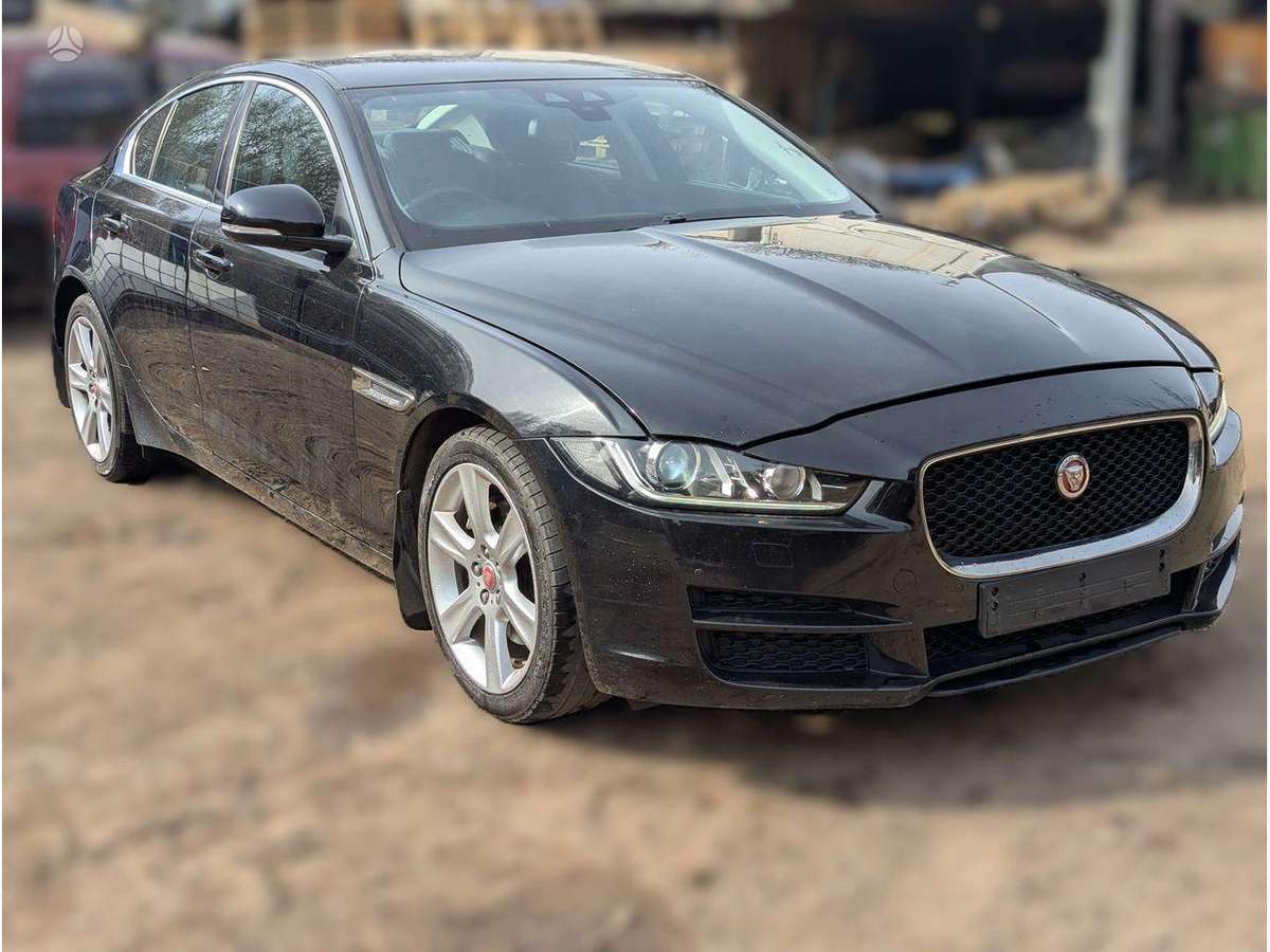 Jaguar XE engine