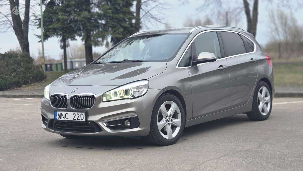 BMW 218 Active Tourer, 2.0 l., hatchback