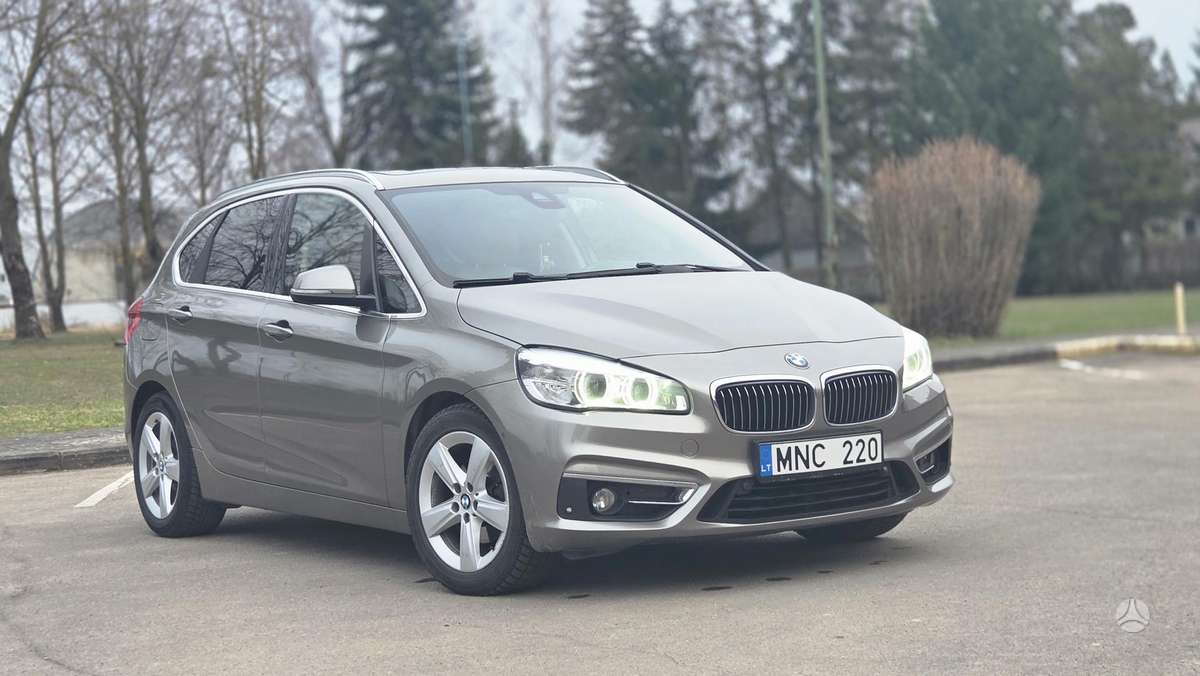 BMW 218 Active Tourer, 2.0 l., hatchback