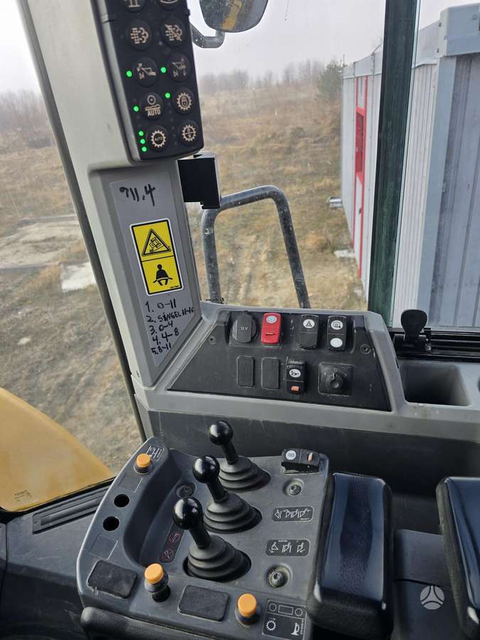 Caterpillar 966M TIK 9600m/h, frontal loader