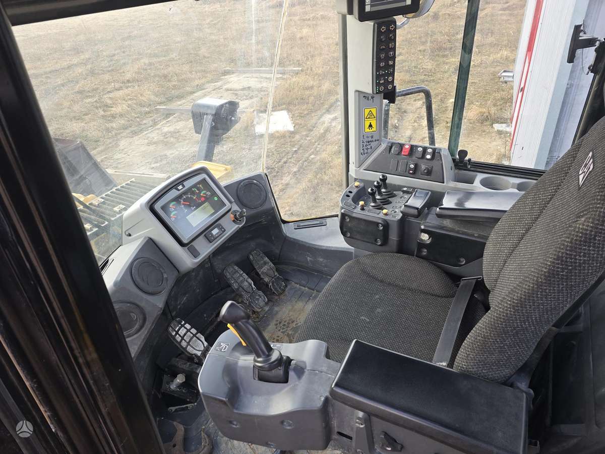 Caterpillar 966M TIK 9600m/h, frontal loader