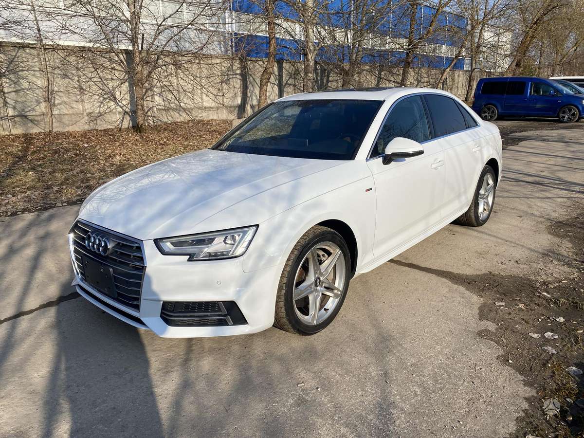 Audi A4, 2.0 l., Седан