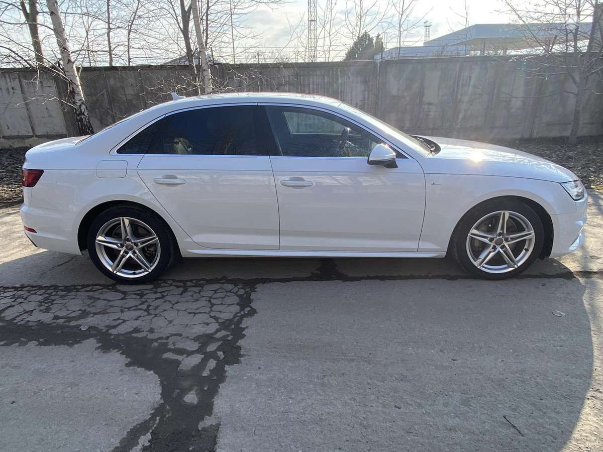 Audi A4, 2.0 l., Седан