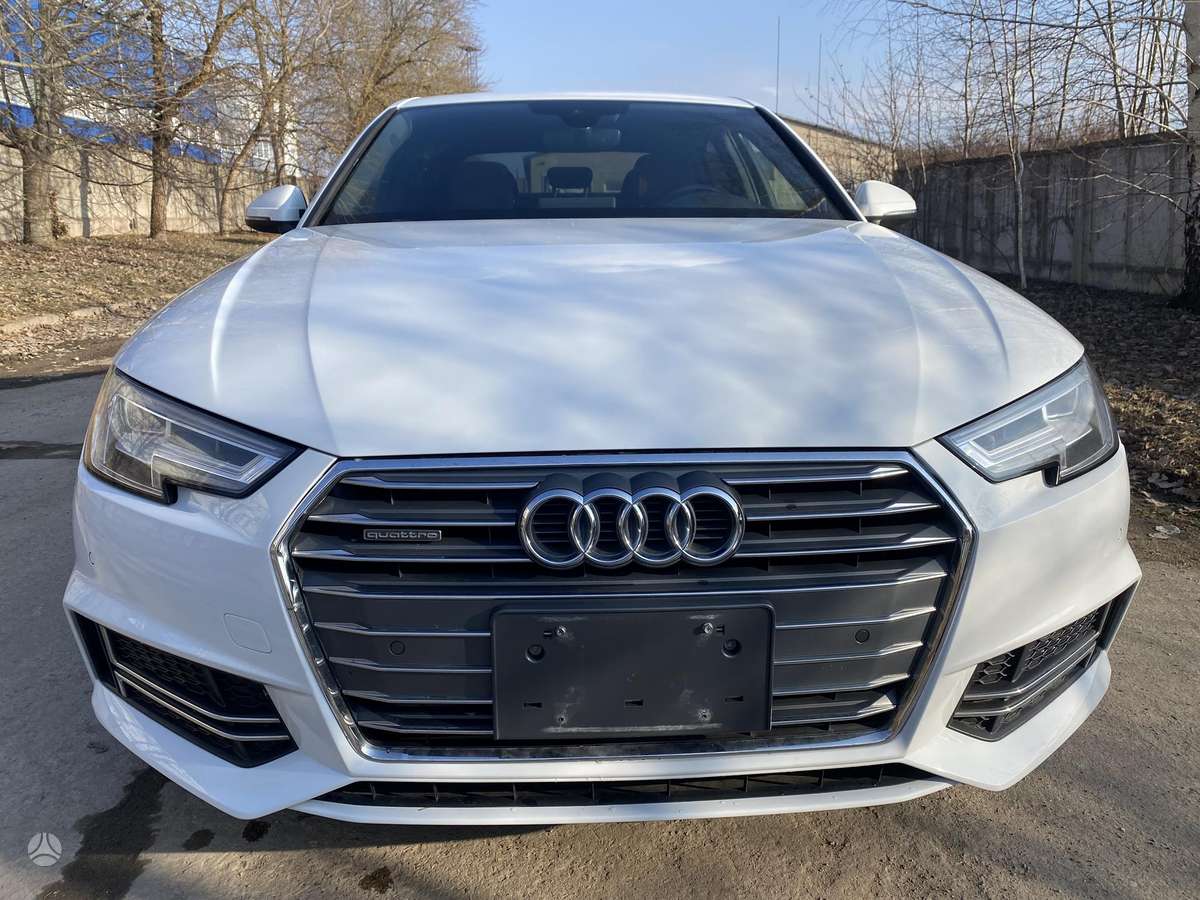 Audi A4, 2.0 l., Седан