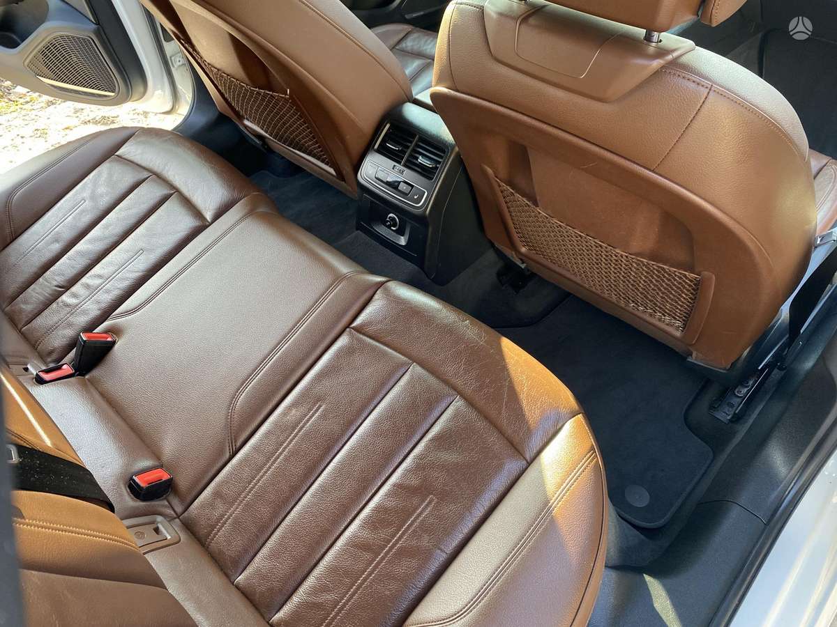 Audi A4, 2.0 l., Седан