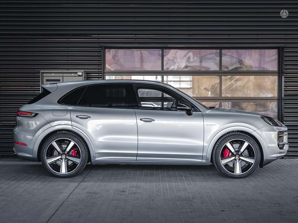 Porsche Cayenne - 6