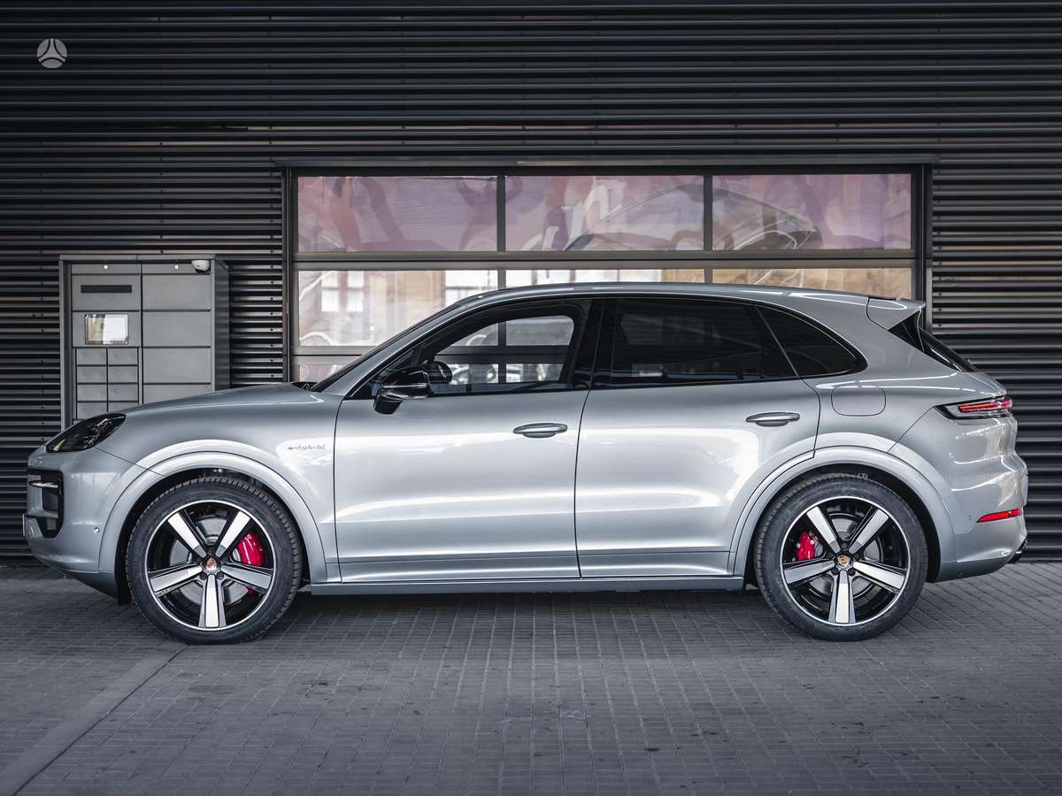Porsche Cayenne - 2