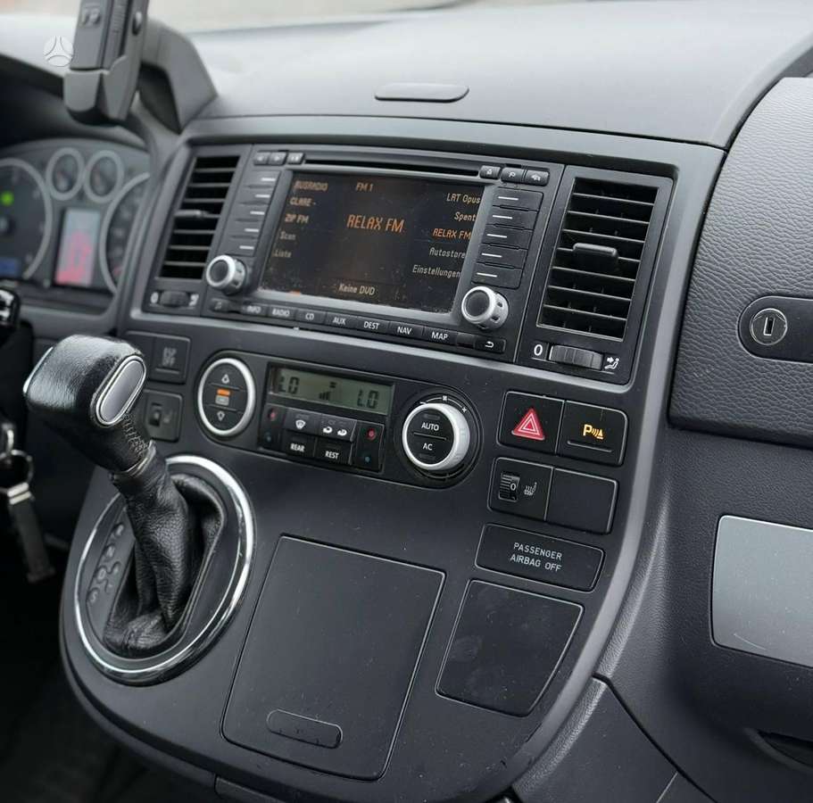 Volkswagen Multivan, 2.5 l., Минивэн