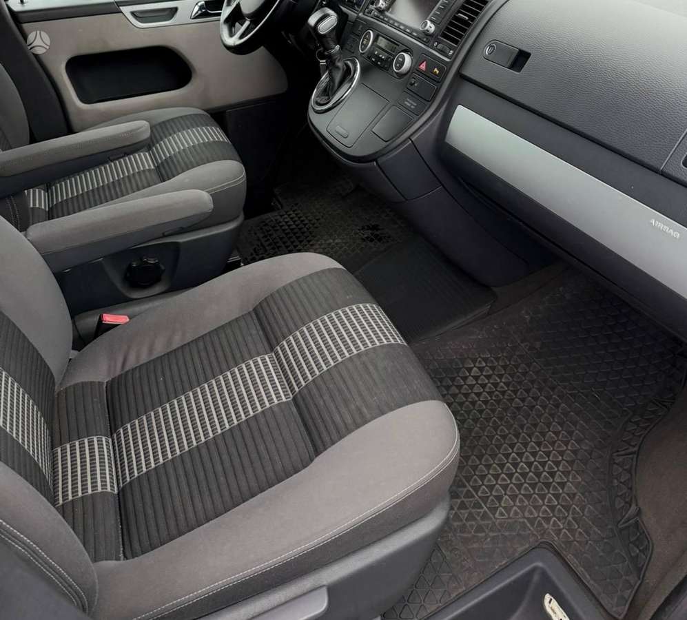 Volkswagen Multivan, 2.5 l., Минивэн