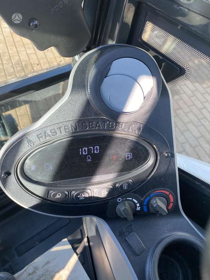 Bobcat E27, mini ekskavatoriai