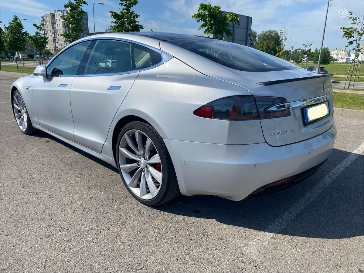 Tesla Model S, 90 кВт·ч, Седан