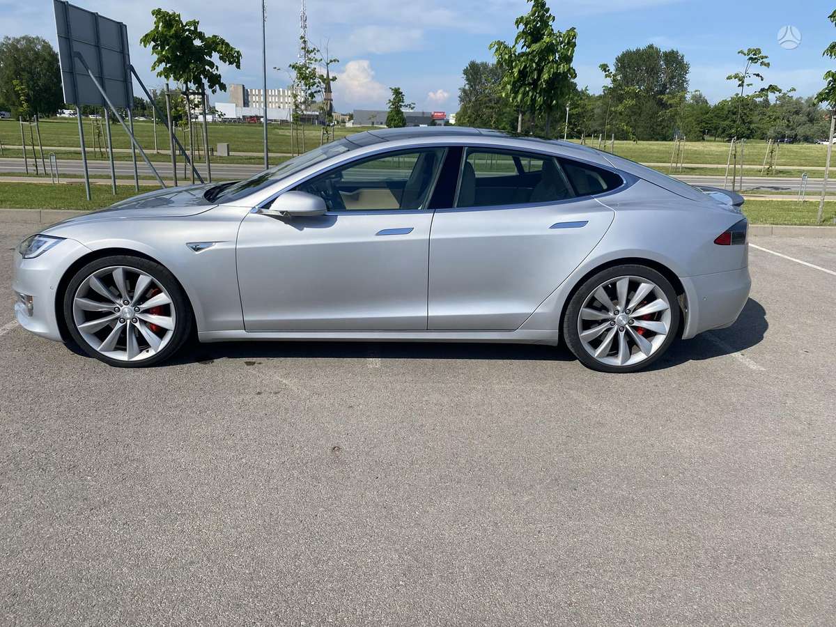 Tesla Model S, 90 кВт·ч, Седан