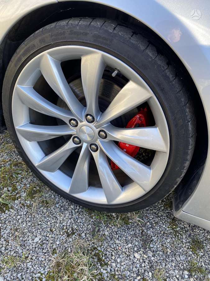 Tesla Model S, 90 кВт·ч, Седан