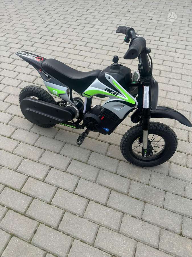 Yamaha MT 07, street / classic