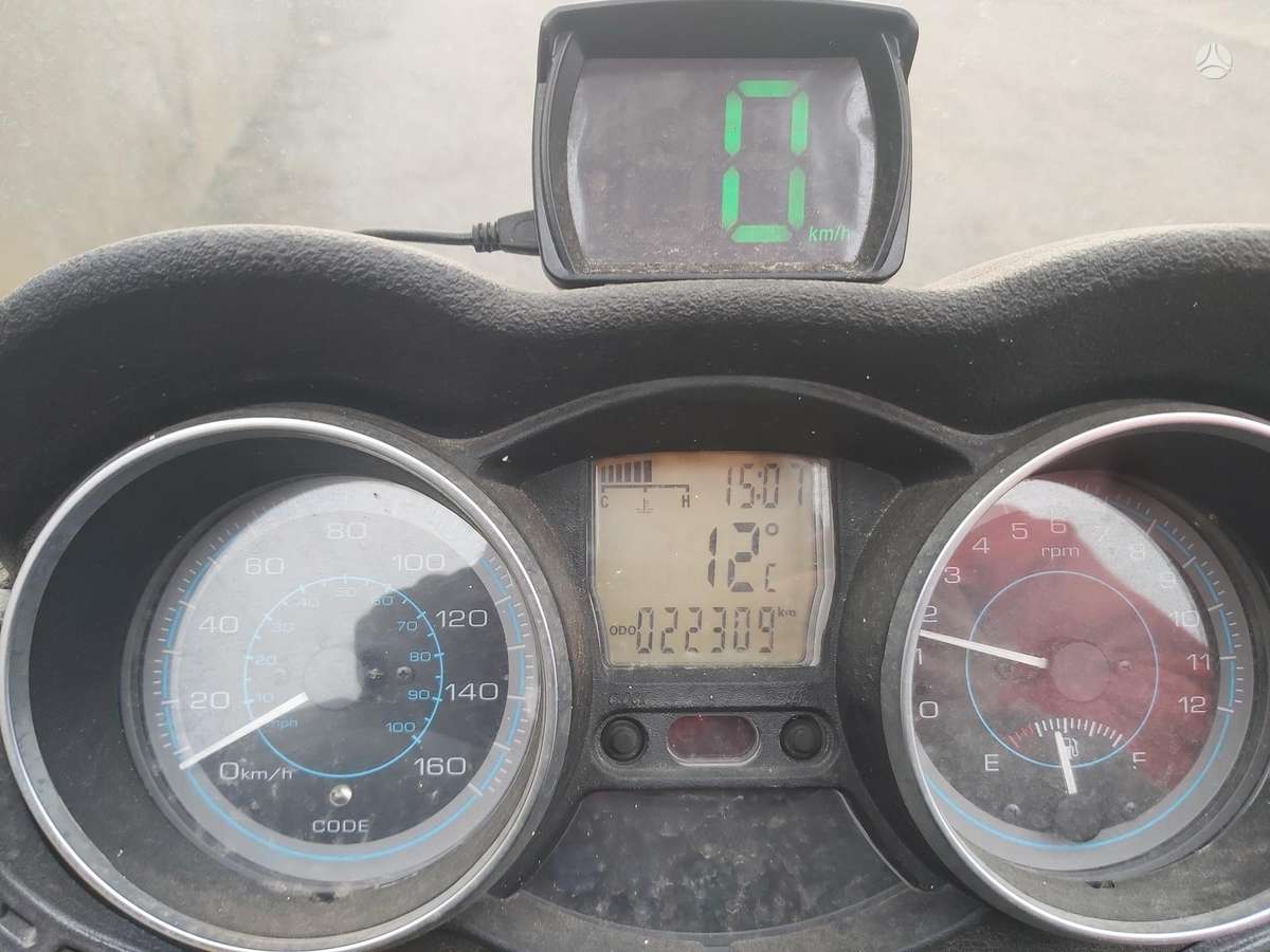 Piaggio Xevo 125cc, scooters / mopeds