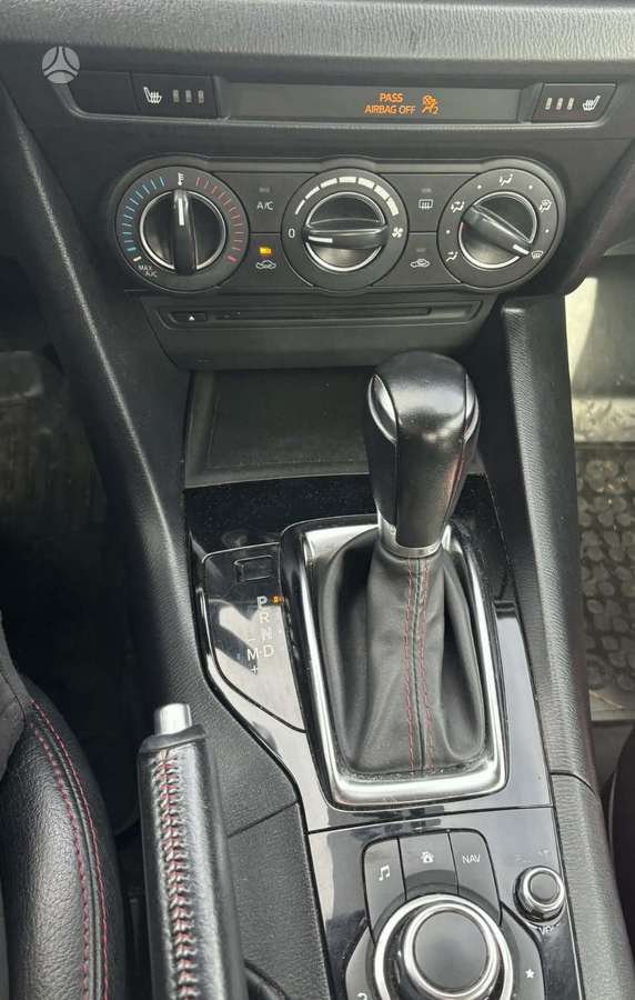 Mazda 3, 2.0 l., Седан