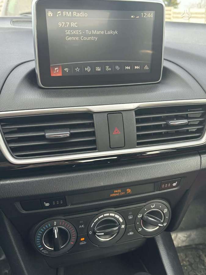 Mazda 3, 2.0 l., Седан