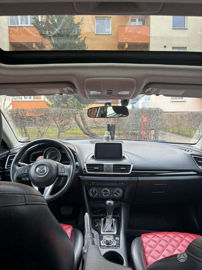 Mazda 3, 2.0 l., Седан