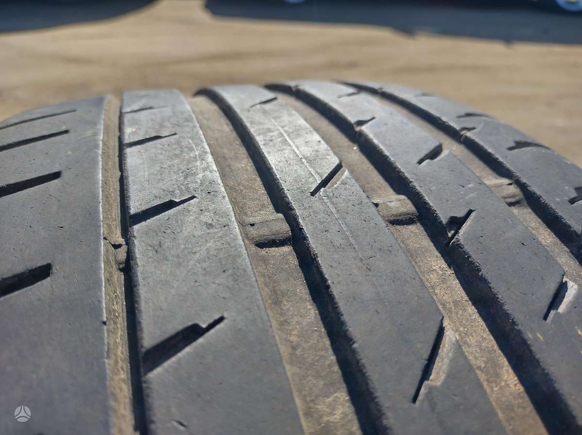 Continental, summer 235/40 R19