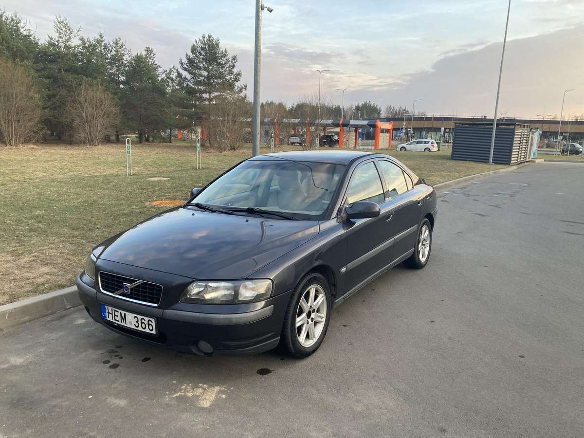 Volvo S60, 2.4 l., Седан