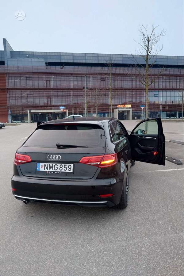 Audi A3, 1.6 l., Хэтчбек
