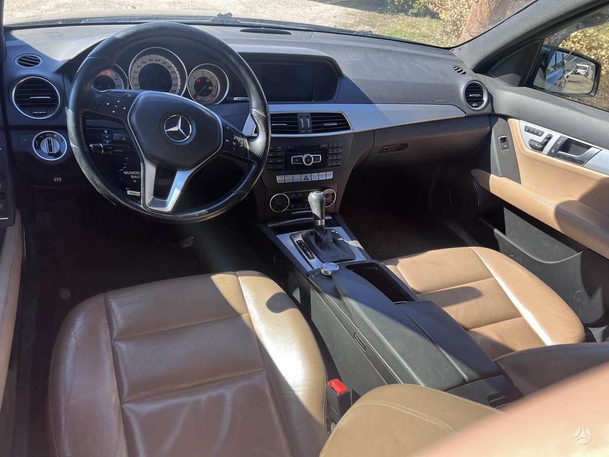 Mercedes-Benz C220, 722908, Mercedes online programavimas tik mercedes benz lengvųjų automo