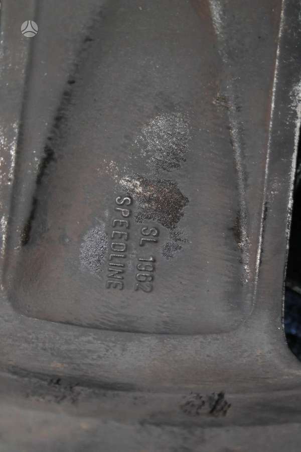 Audi Q7, lengvojo lydinio, R20
