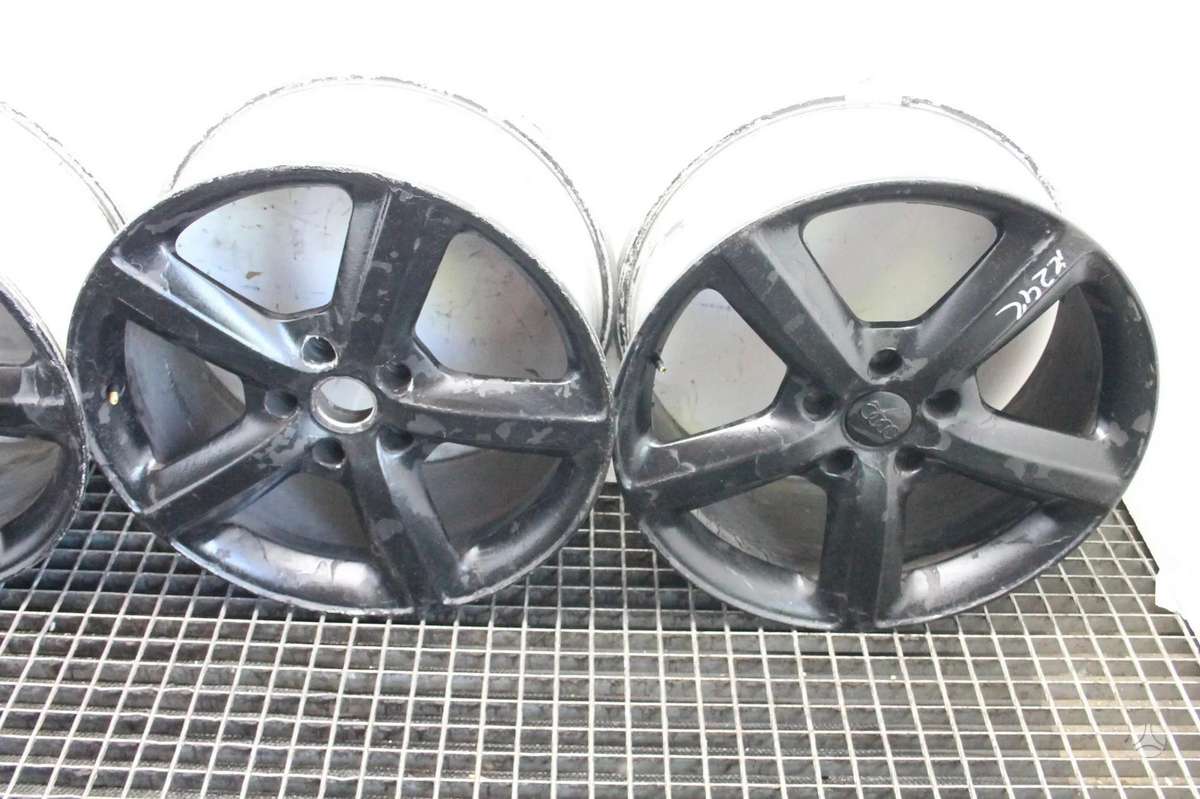 Audi Q7, lengvojo lydinio, R20