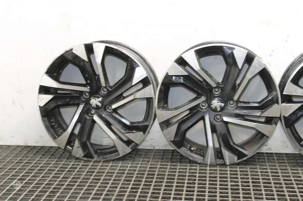 Peugeot 2008, light alloy, R17
