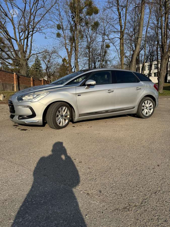Citroen DS5, 2.0 l., hatchback