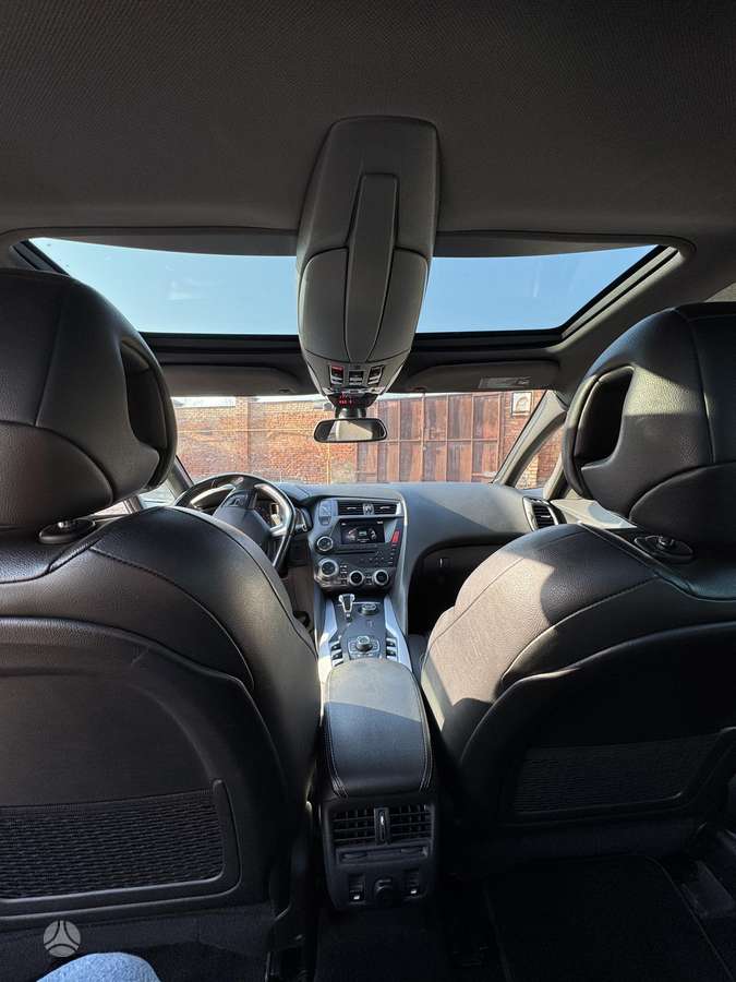 Citroen DS5, 2.0 l., hatchback