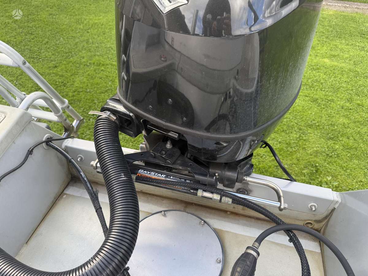 Buster Xc4, яхты / катера